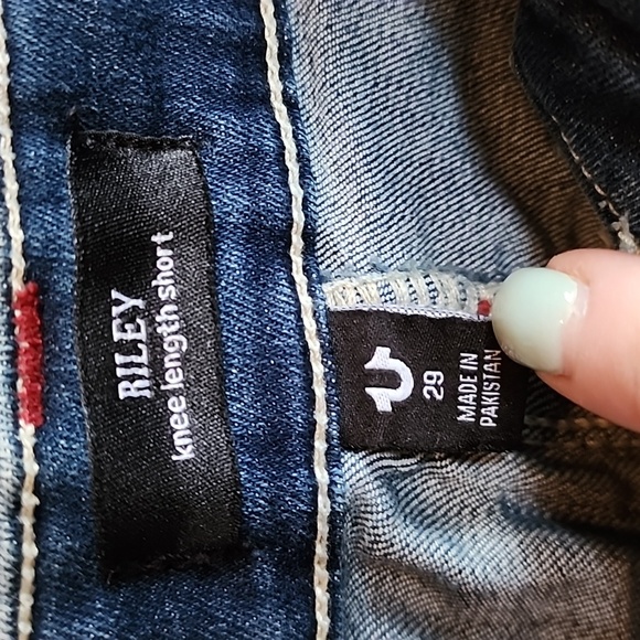NWOT True Religion: Riley Big T Knee Short, Hawthorn Blossom, Women's 29 - Picture 4 of 9